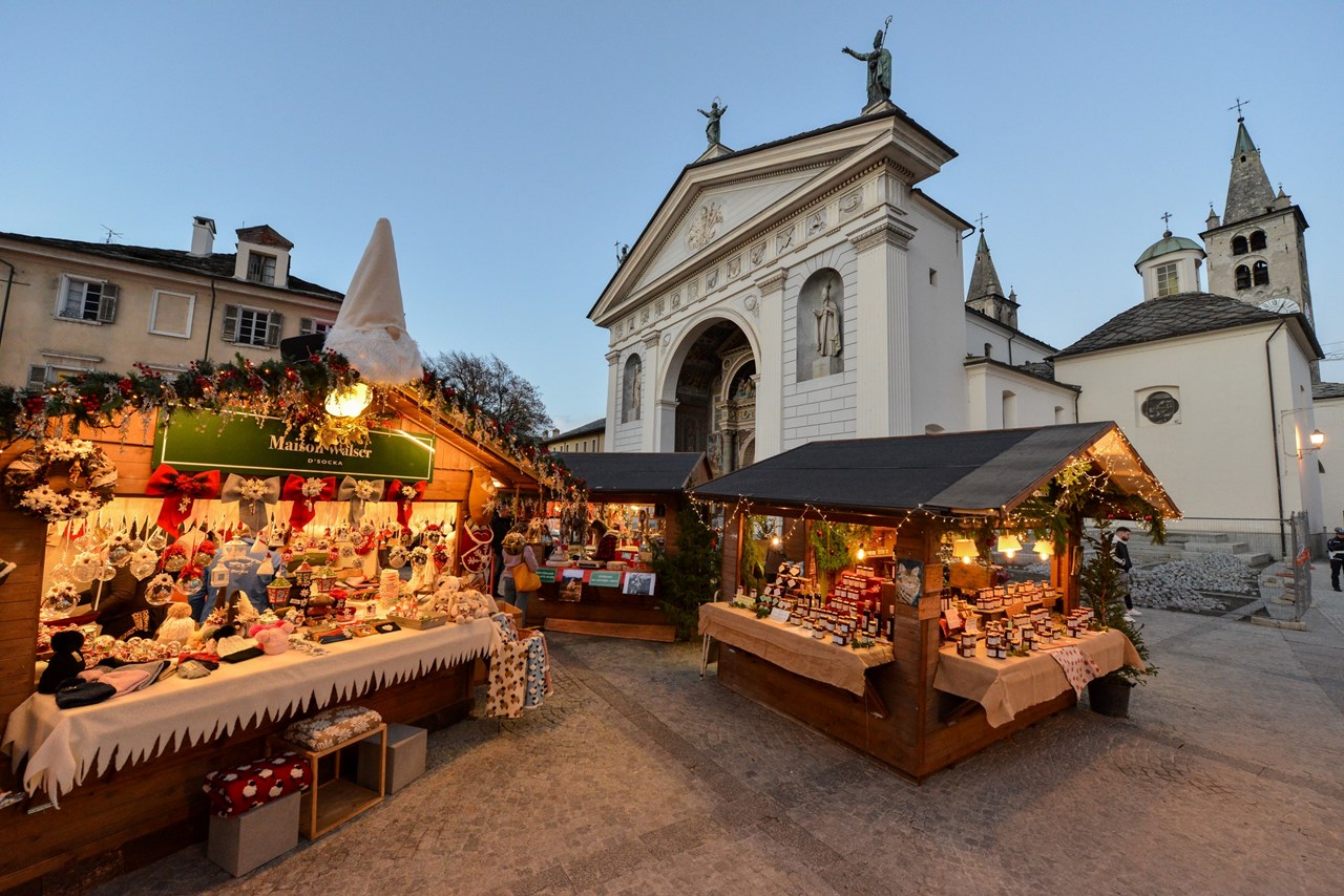 Gita ai mercatini di Natale ad Aosta 